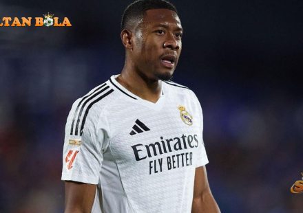 Manchester United batal merekrut David Alaba dan mengincar bek muda