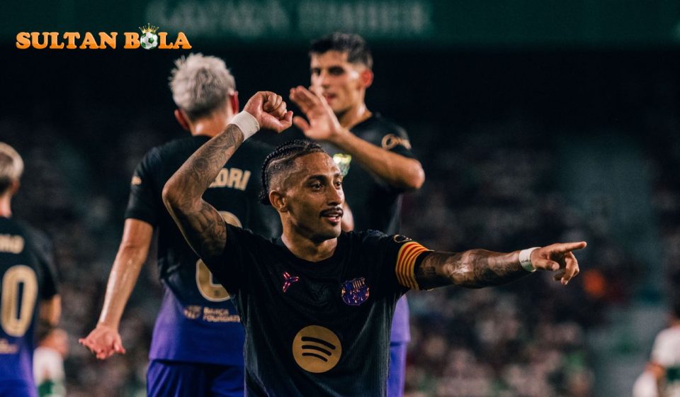 Sultan Bola Raphinha Barcelona samai rekor Lionel Messi di LaLiga